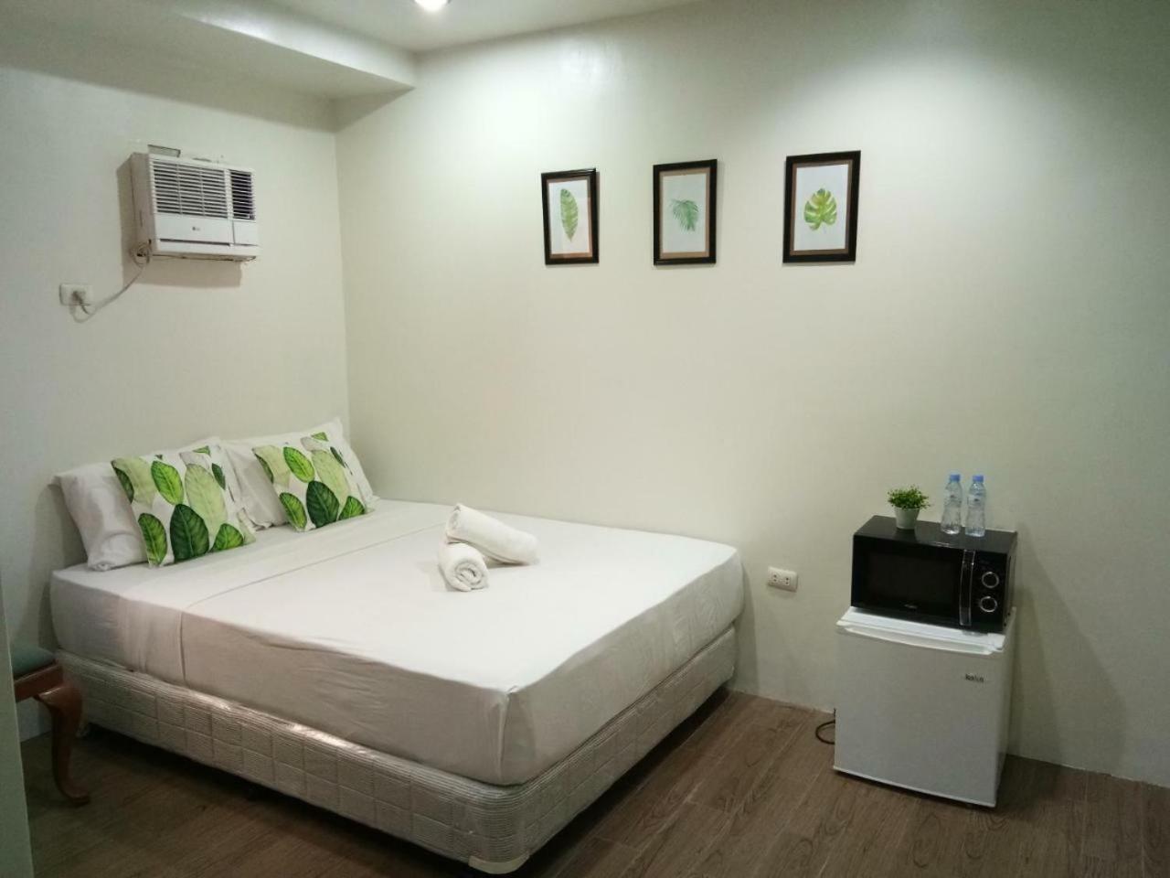 Mca Suites By Hiverooms Cebu Exterior photo